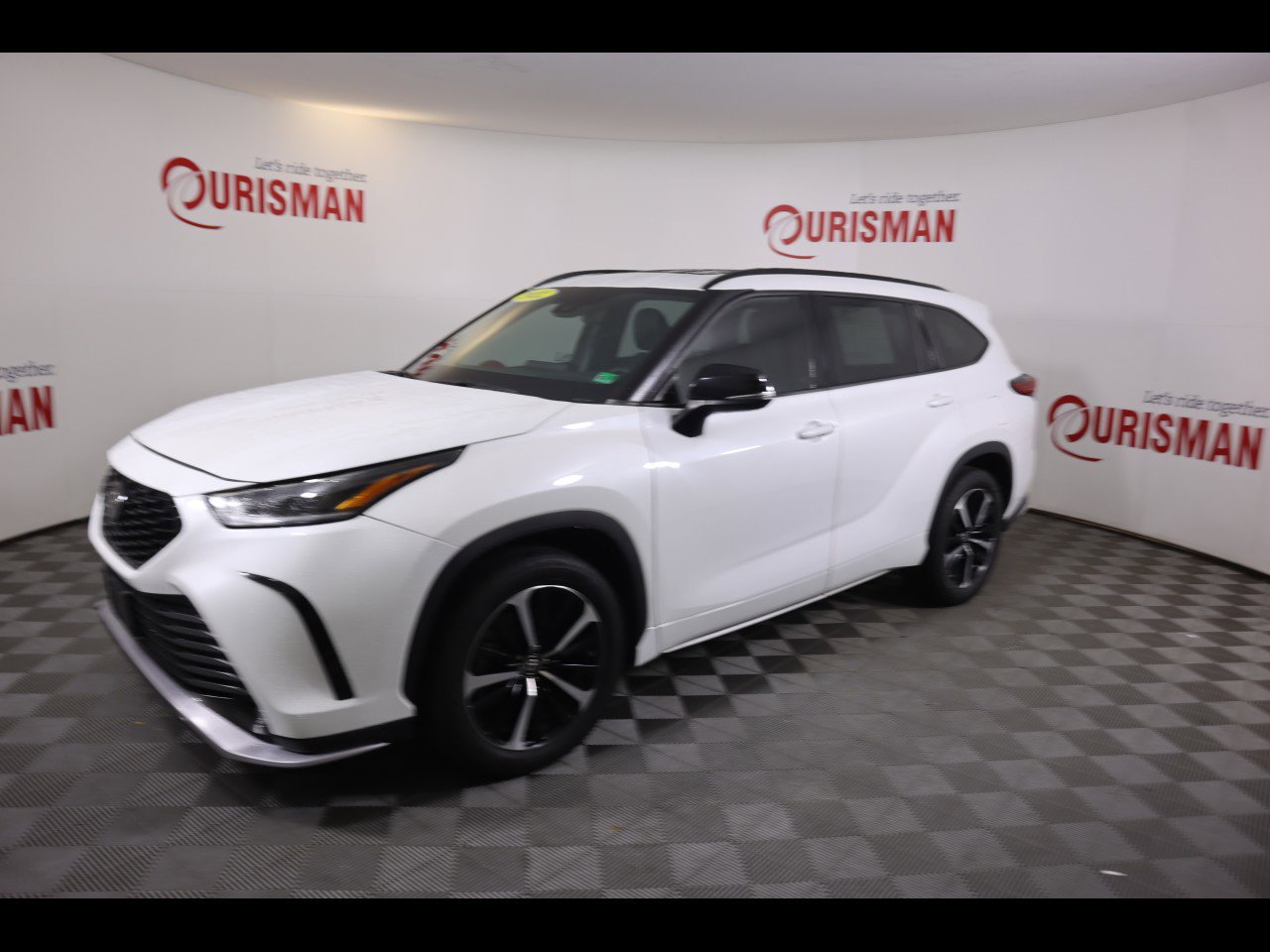 2022 Toyota Highlander XSE photo 2