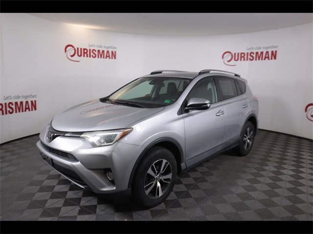 2018 Toyota RAV4 XLE photo 2
