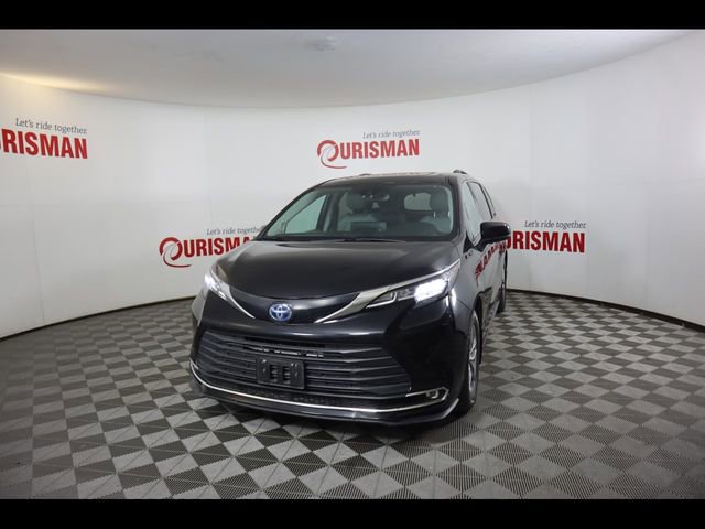 2023 Toyota Sienna Van Passenger Van 