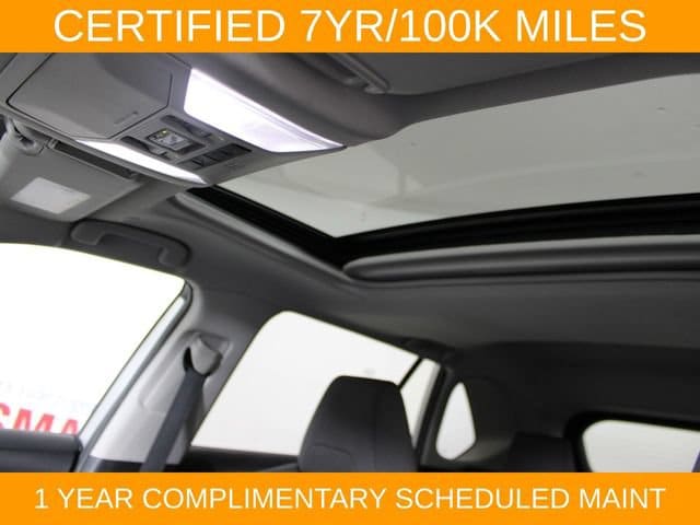 2024 Toyota RAV4 XLE - Photo 28