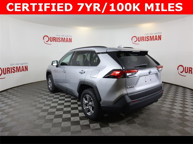 2024 Toyota RAV4 Hybrid XLE photo 2