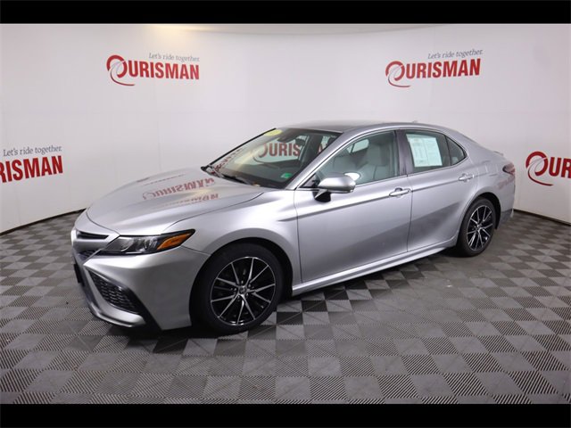 2022 Toyota Camry SE photo 4