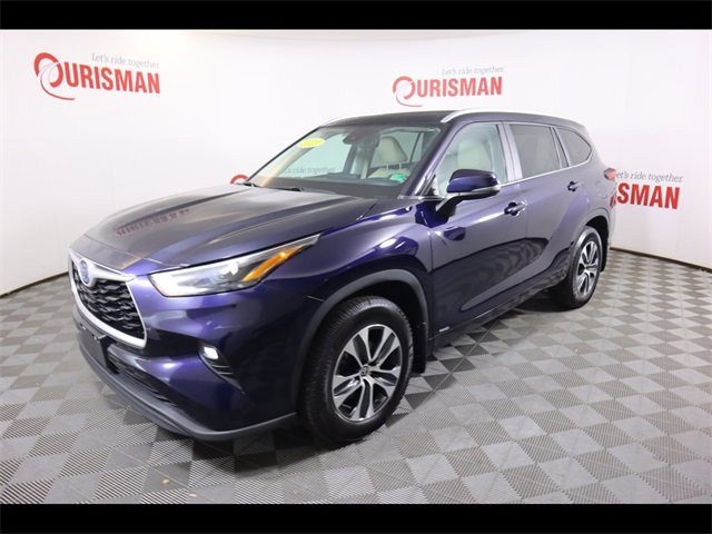 2023 Toyota Highlander Hybrid XLE photo 2