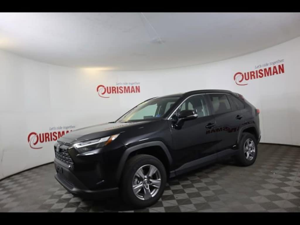 Used 2025 Toyota RAV4 Hybrid XLE SUV