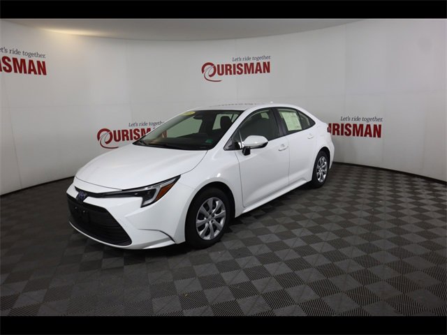 2025 Toyota Corolla Hybrid LE photo 3