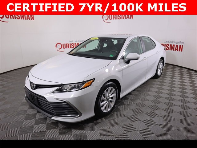 2024 Toyota Camry LE photo 2