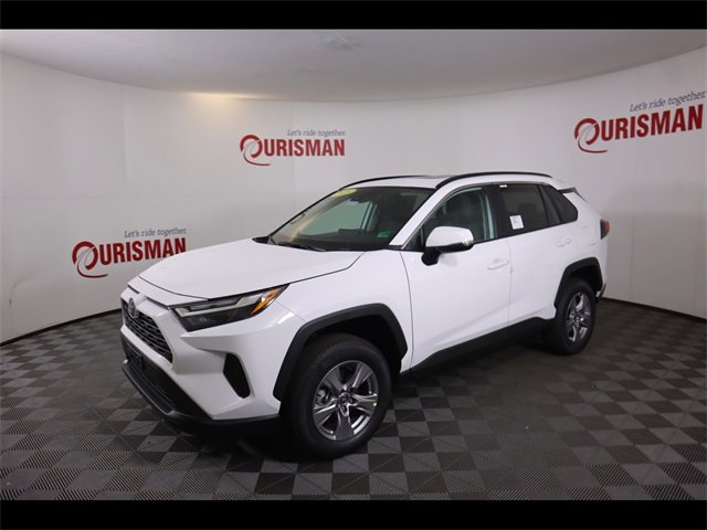 2025 Toyota RAV4 XLE photo 4