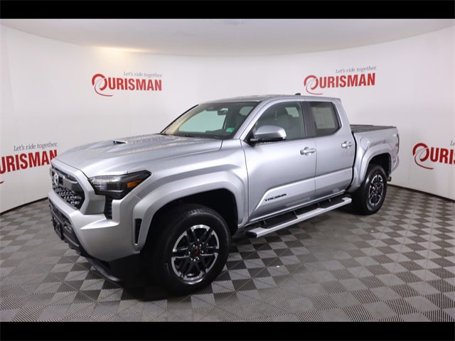 2025 Toyota Tacoma TRD Sport photo 2