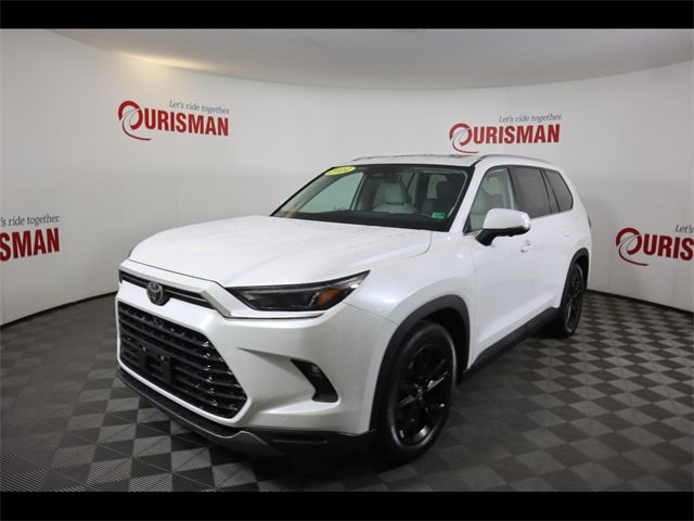 2024 Toyota Highlander Hybrid Limited photo 2