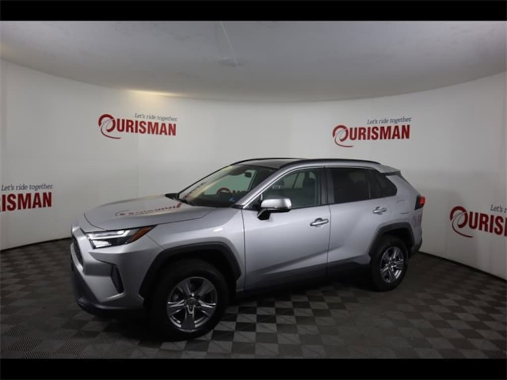 Used 2022 Toyota RAV4 XLE SUV