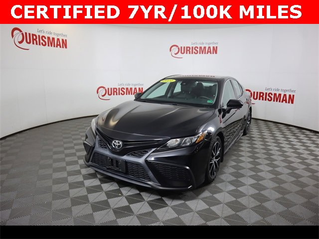 2021 Toyota Camry SE's photo