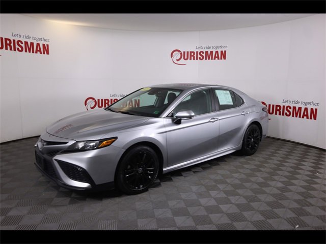 2023 Toyota Camry SE photo 3