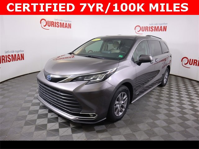 2021 Toyota Sienna XLE photo 2
