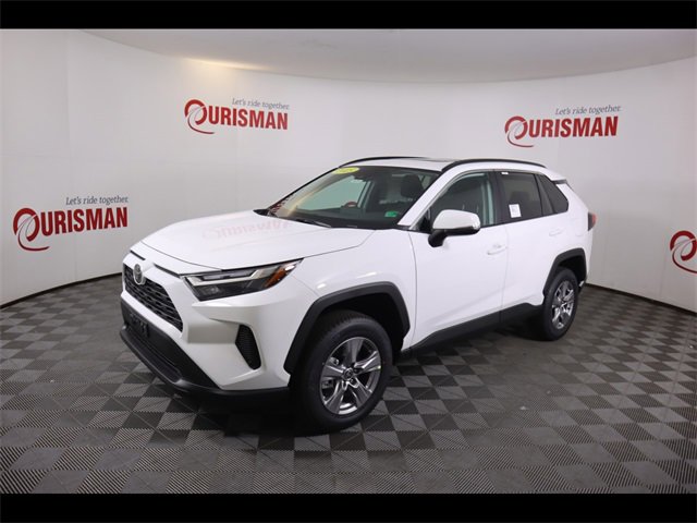 2025 Toyota RAV4 XLE photo 2