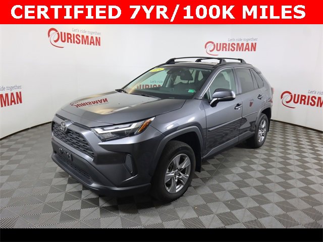 2024 Toyota RAV4 XLE photo 2