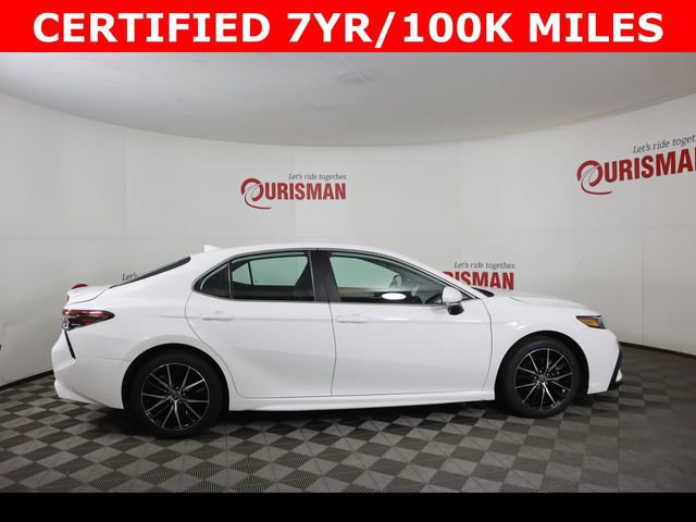 2024 Toyota Camry SE - Photo 14