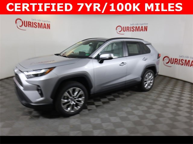 2024 Toyota RAV4 XLE Premium photo 3