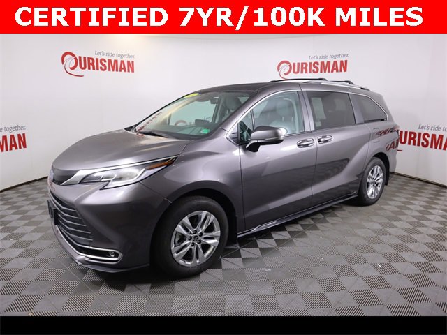 2024 Toyota Sienna Limited photo 3