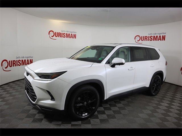 2024 Toyota Highlander Hybrid Limited photo 3