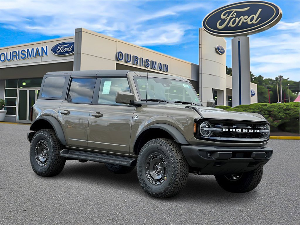 2025 Ford Bronco 4-Door Outer Banks's photo