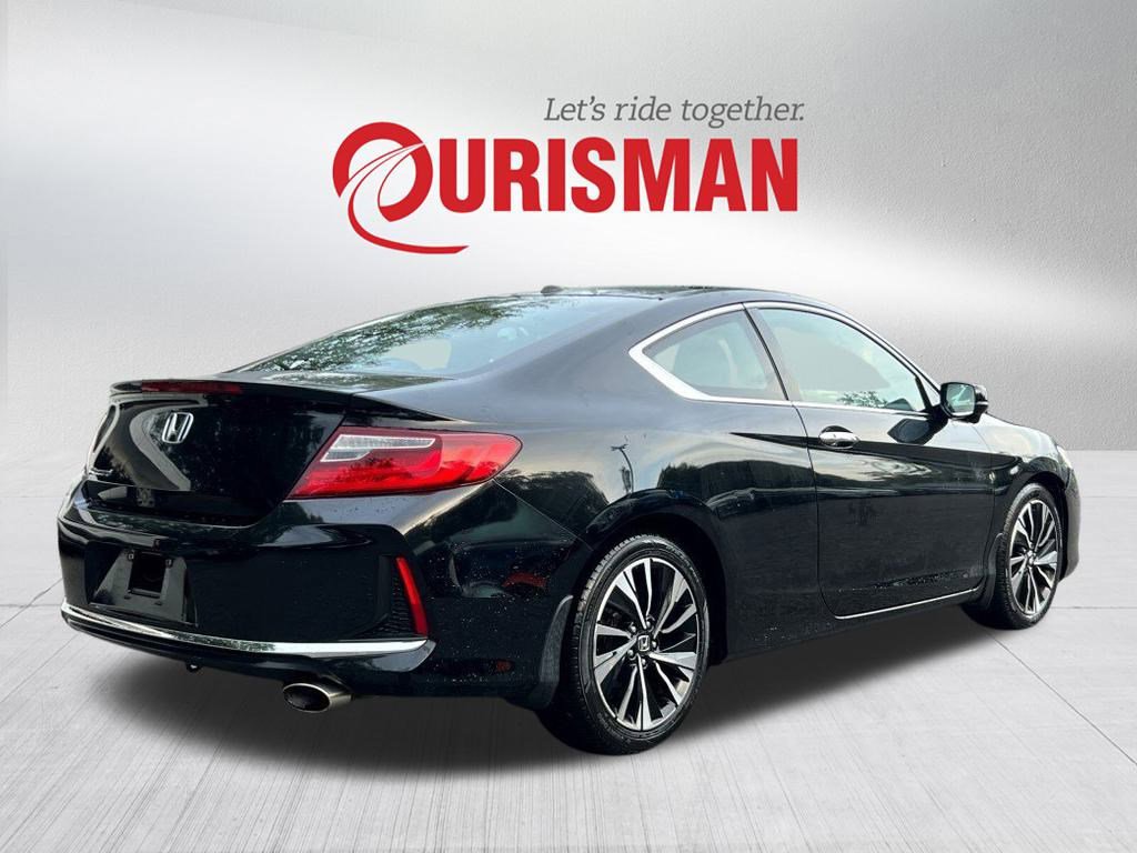 2017 Honda Accord EX photo 3