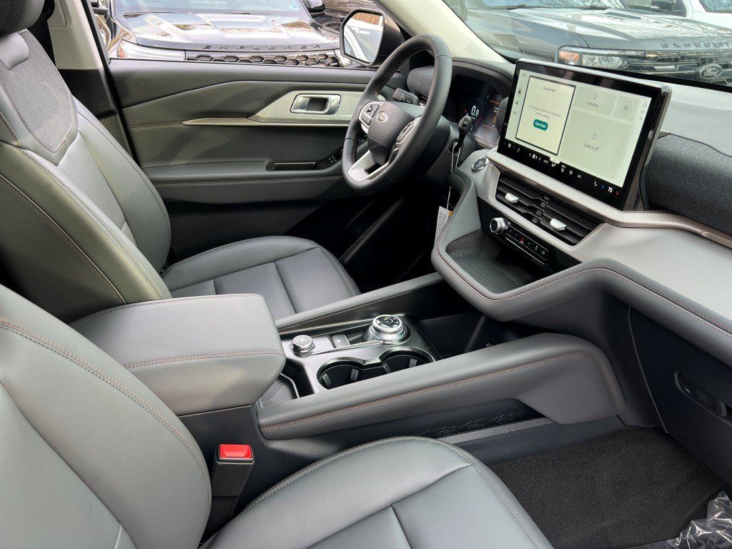 2026 Ford Explorer Active - Photo 9