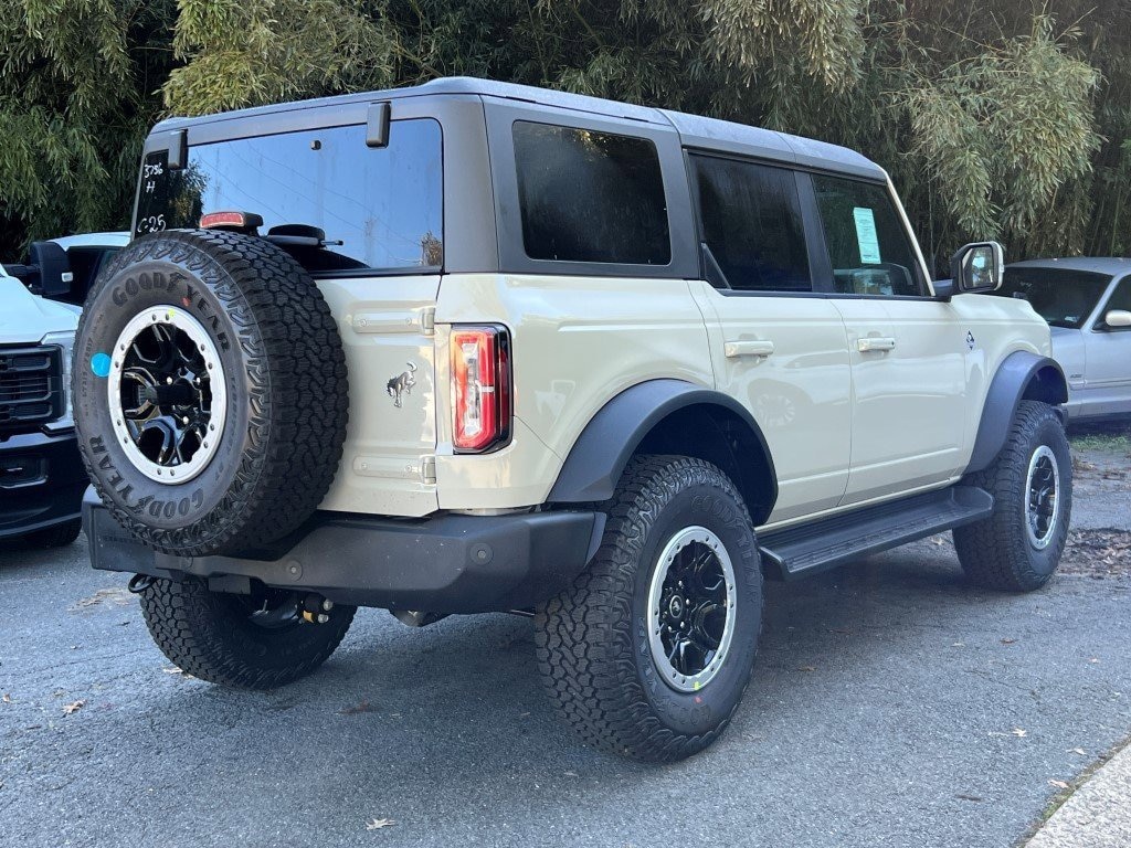 New 2025 Ford Bronco Outer Banks SUV