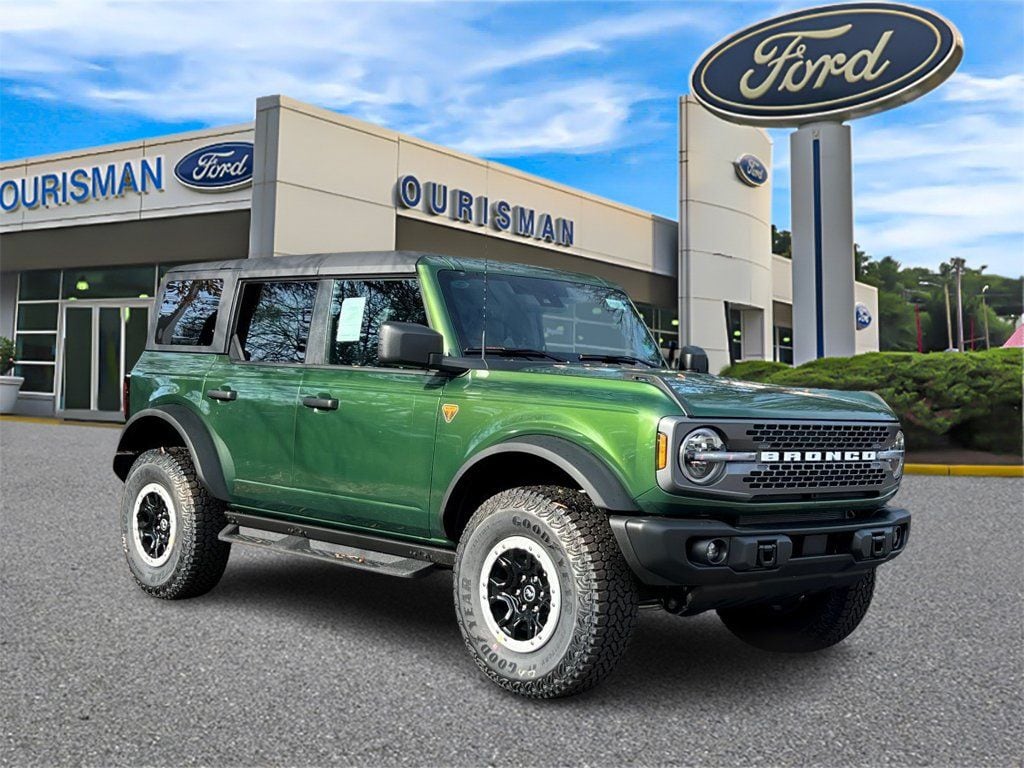 2025 Ford Bronco Badlands 4x4's photo