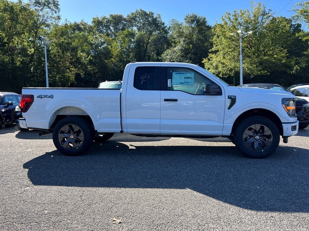 2025 Ford F-150 STX photo 3