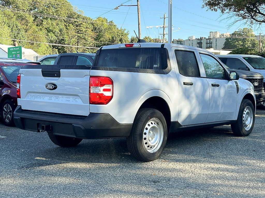 2025 Ford Maverick XL photo 3