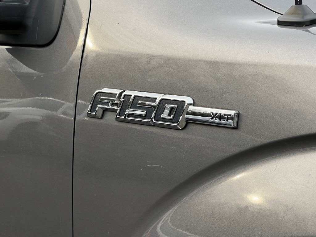 2010 Ford F-150 XLT photo 3