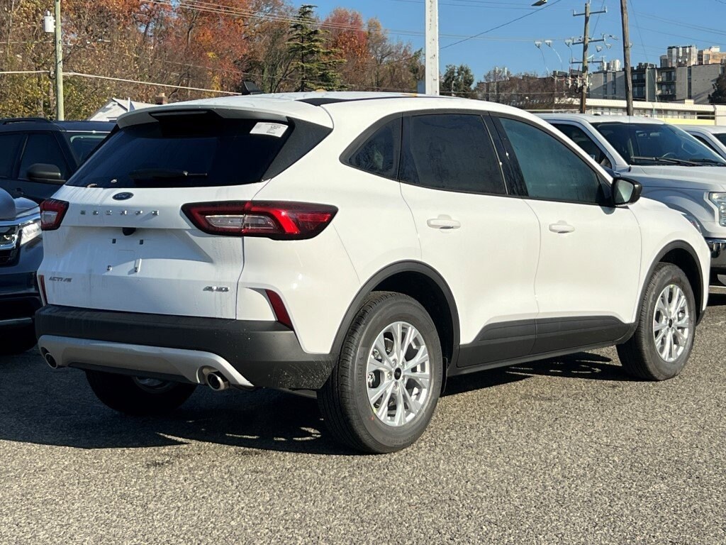 2026 Ford Escape Active photo 4