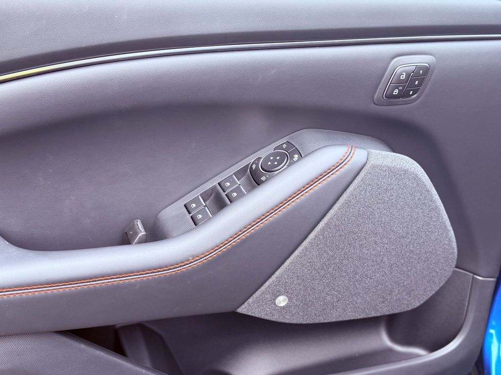 2025 Ford Mustang Mach-E Premium - Photo 12