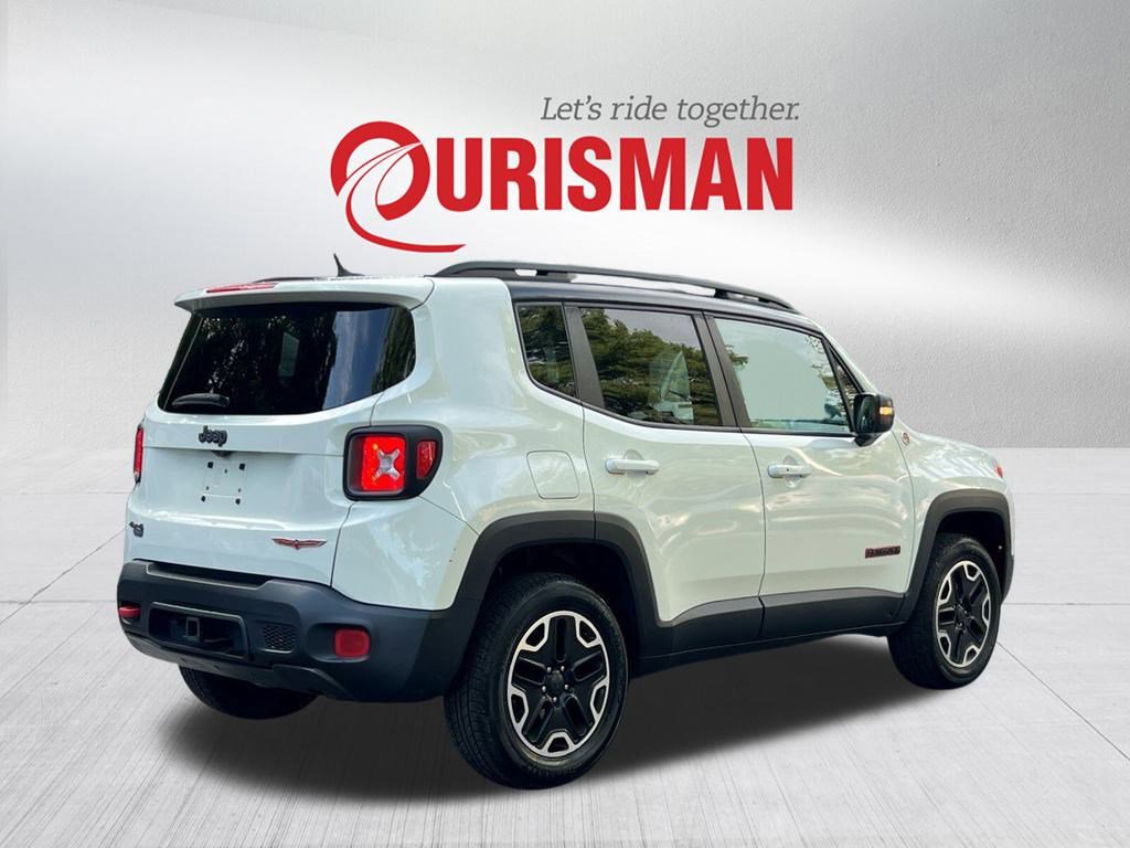 2017 Jeep Renegade Trailhawk photo 3