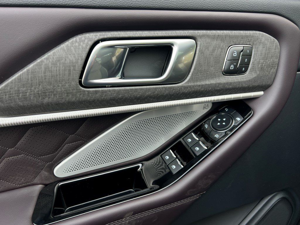 2026 Ford Explorer Platinum - Photo 22