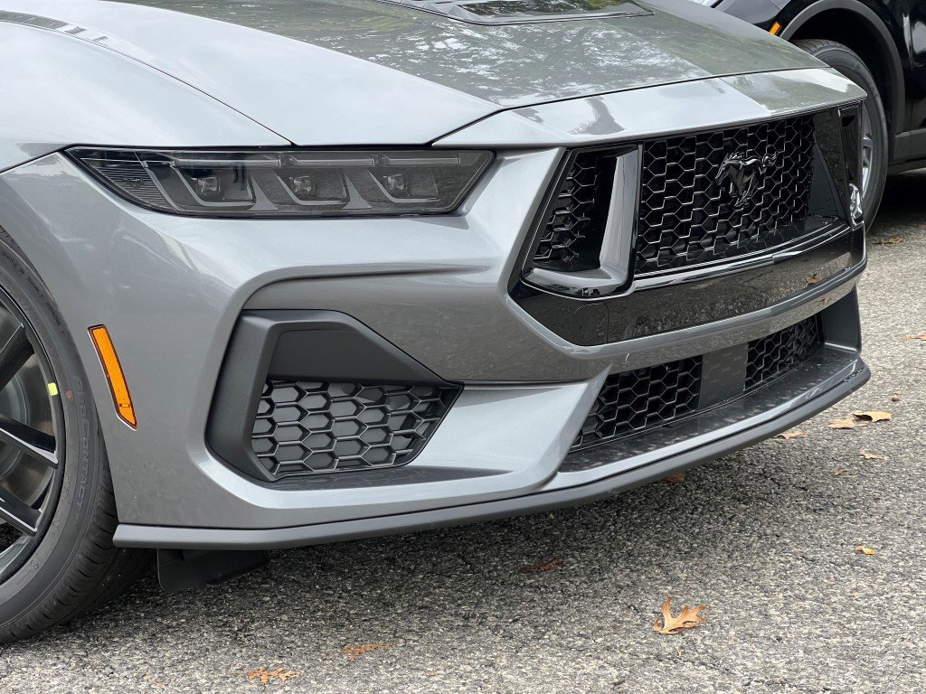 2025 Ford Mustang GT photo 2