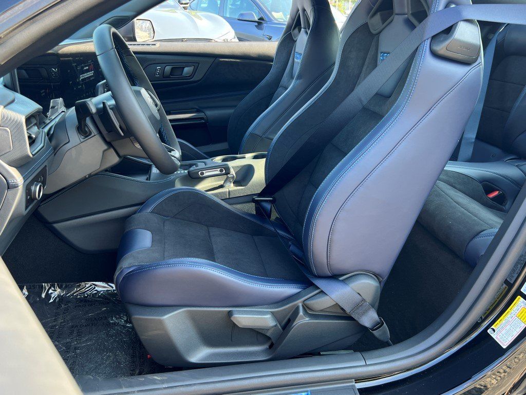 2025 Ford Mustang Dark Horse - Photo 21