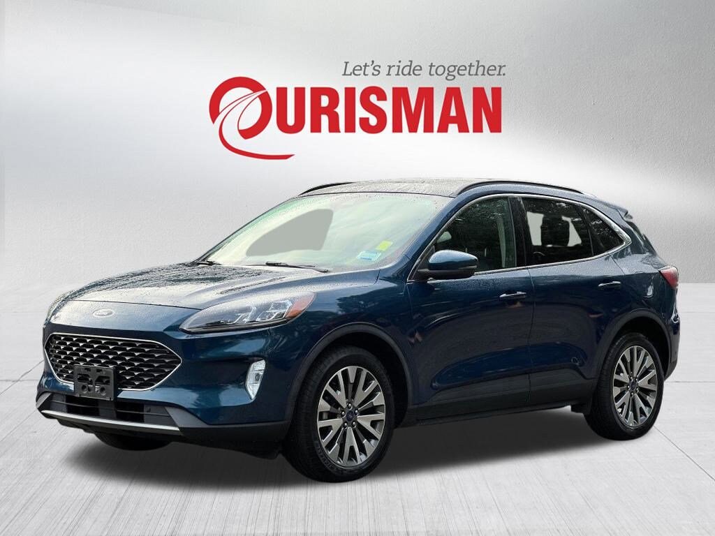 2020 Ford Escape Titanium Hybrid photo 2
