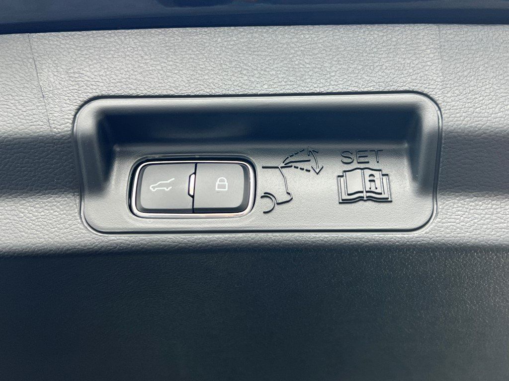 2026 Ford Explorer Platinum - Photo 13