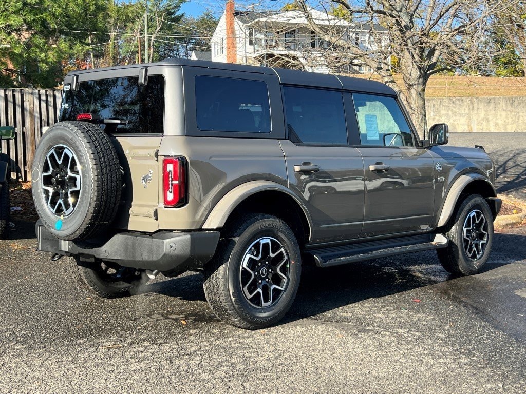 New 2025 Ford Bronco Outer Banks SUV