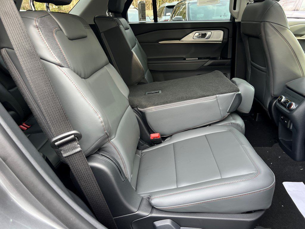 2026 Ford Explorer Active - Photo 10