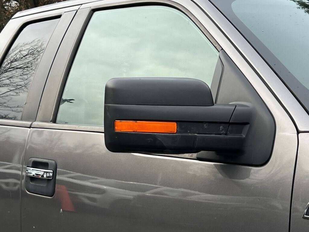 2010 Ford F-150 XLT photo 4