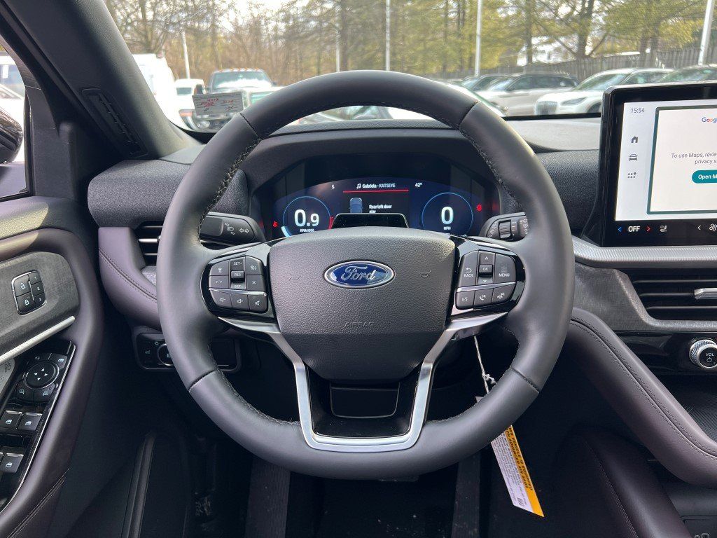 2026 Ford Explorer Platinum - Photo 16