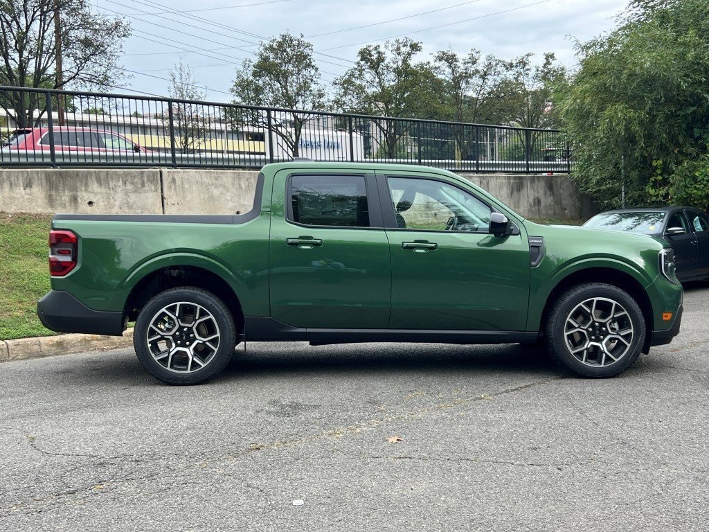 New 2025 Ford Maverick LARIAT Truck SuperCrew