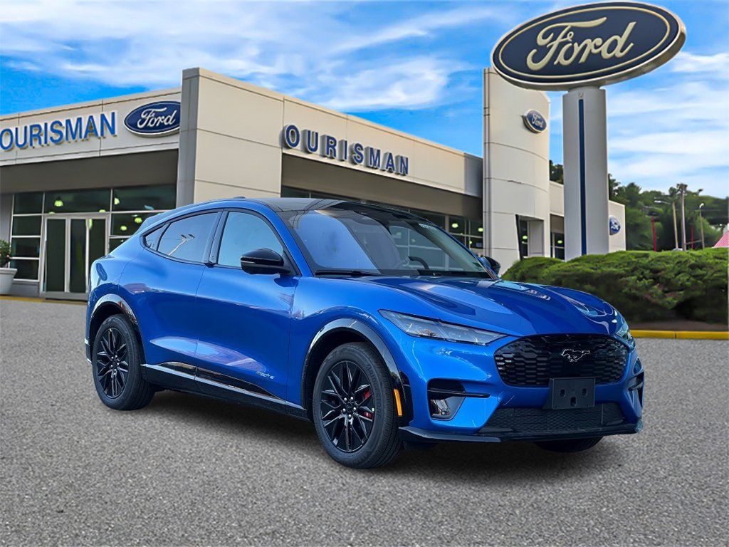 2025 Ford Mustang-Mach-e Premium's photo