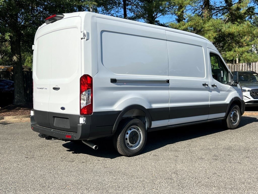2025 Ford Transit Cargo Van photo 4