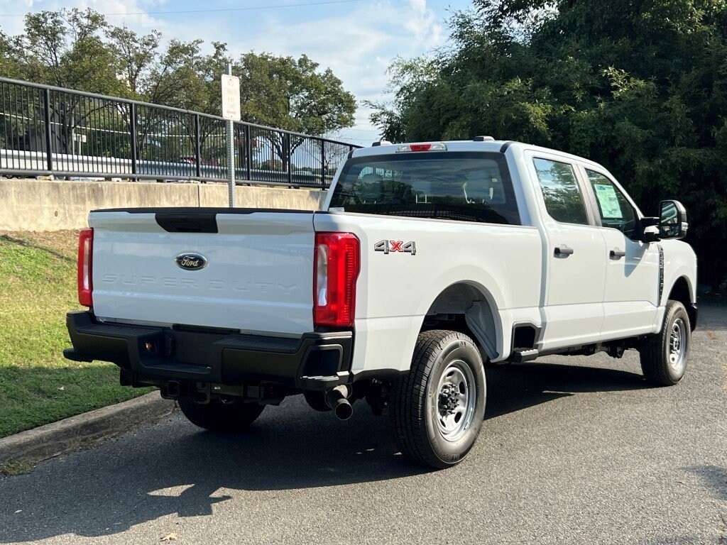 2025 Ford F-250 XL photo 4
