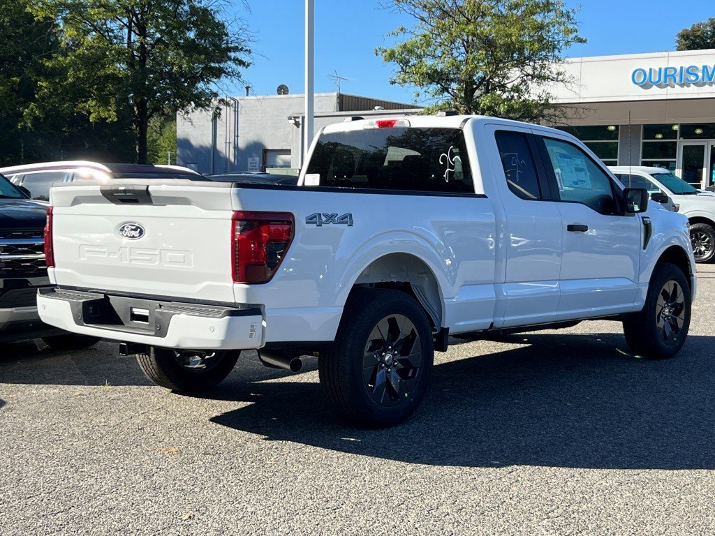 2025 Ford F-150 STX photo 4