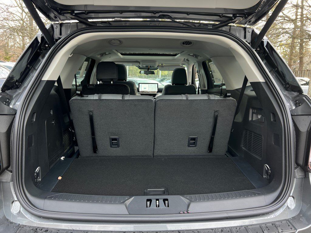 2026 Ford Explorer Active - Photo 13