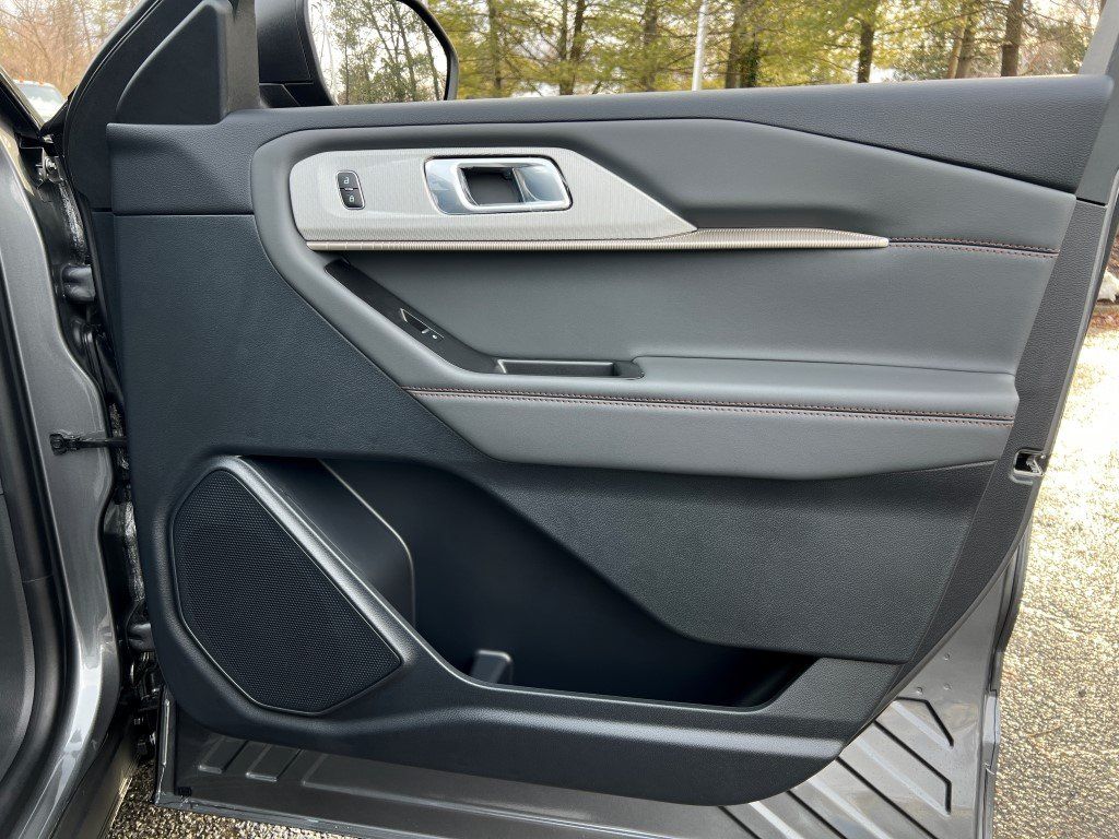 2026 Ford Explorer Active - Photo 7